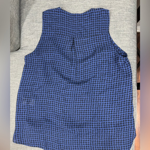 L'AGENCE Mila Draped Sleeveless Silk  Blouse - Picture 9 of 9